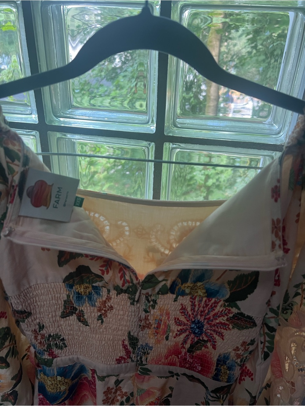 FARM Rio Cream Floral Embroidered shorts romper - Picture 6 of 9